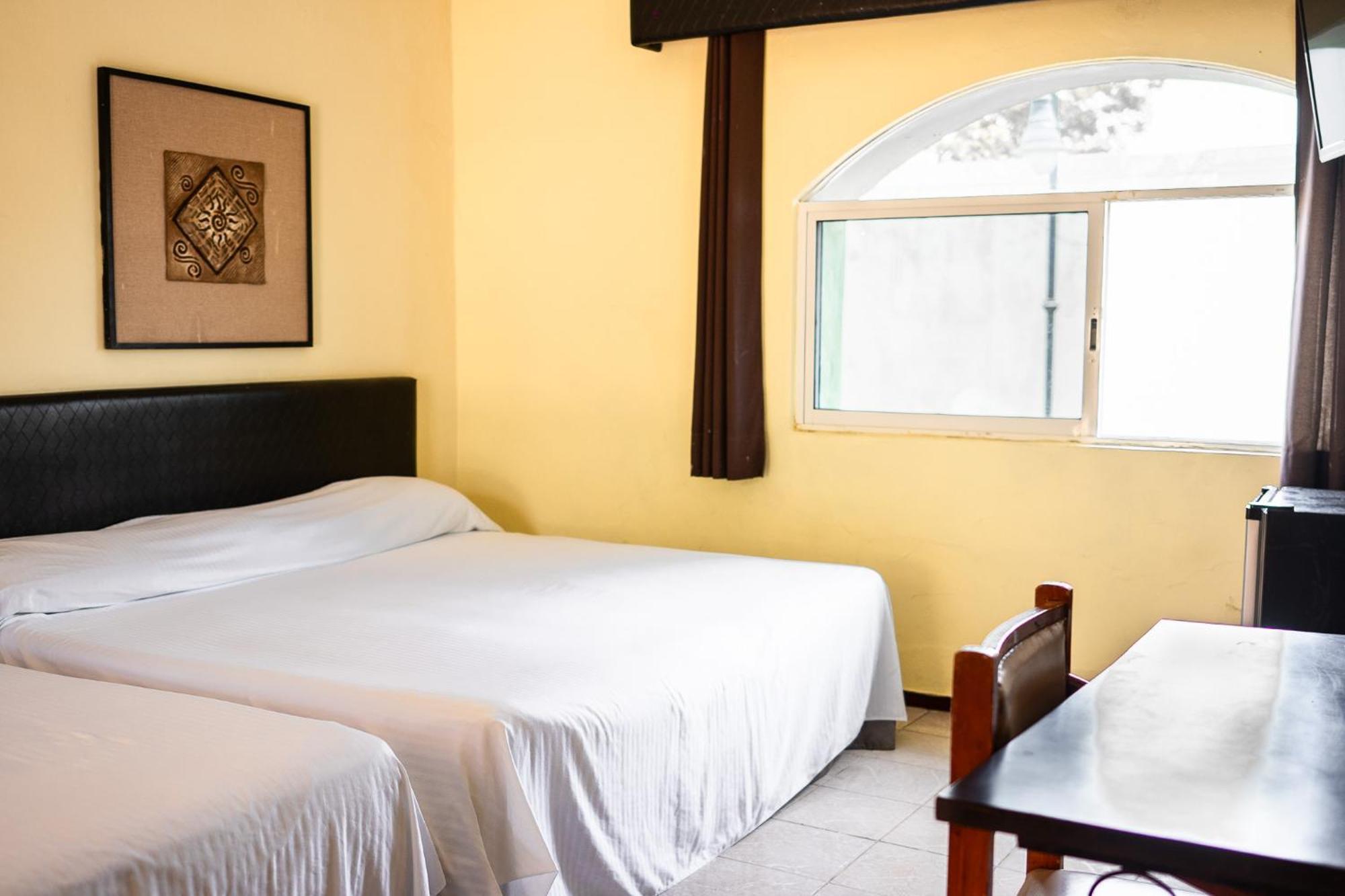 ואיאדוליד Hotel Maria De La Luz מראה חיצוני תמונה