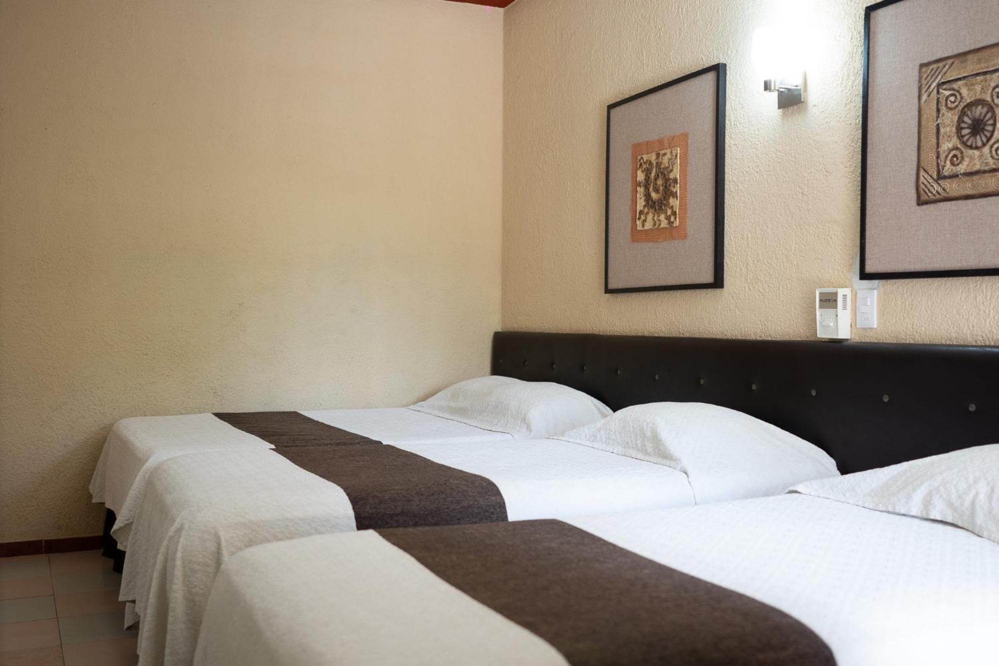 ואיאדוליד Hotel Maria De La Luz מראה חיצוני תמונה