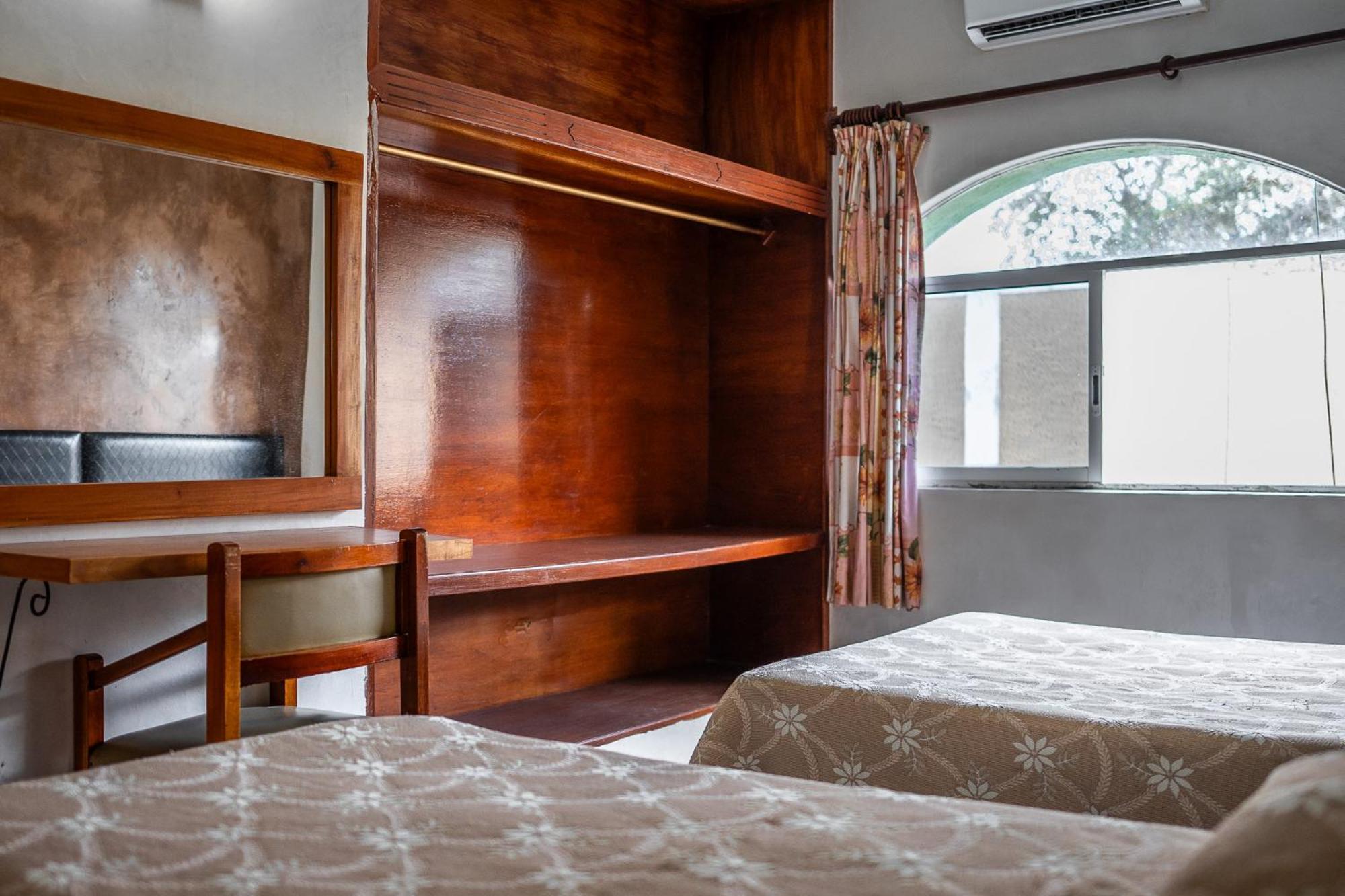 ואיאדוליד Hotel Maria De La Luz מראה חיצוני תמונה