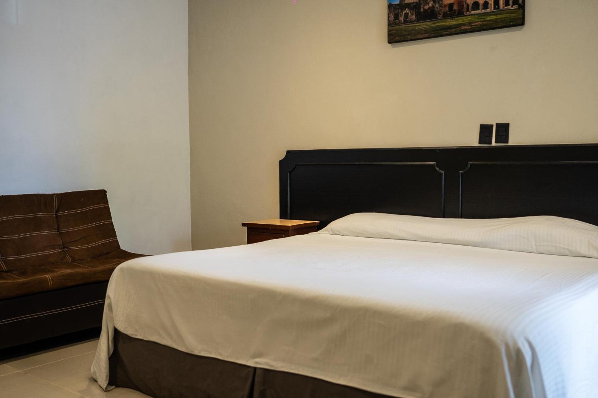 ואיאדוליד Hotel Maria De La Luz מראה חיצוני תמונה