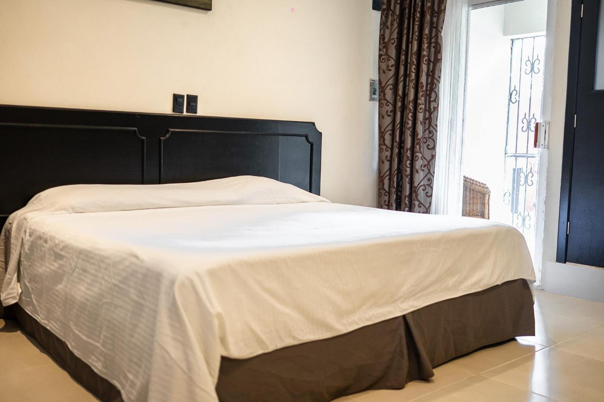 ואיאדוליד Hotel Maria De La Luz מראה חיצוני תמונה